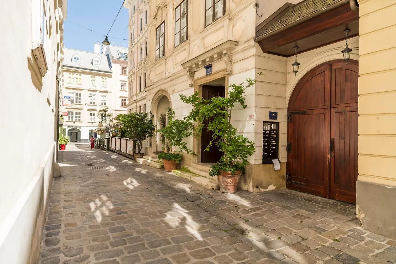 Stephansdom Premium Apartments