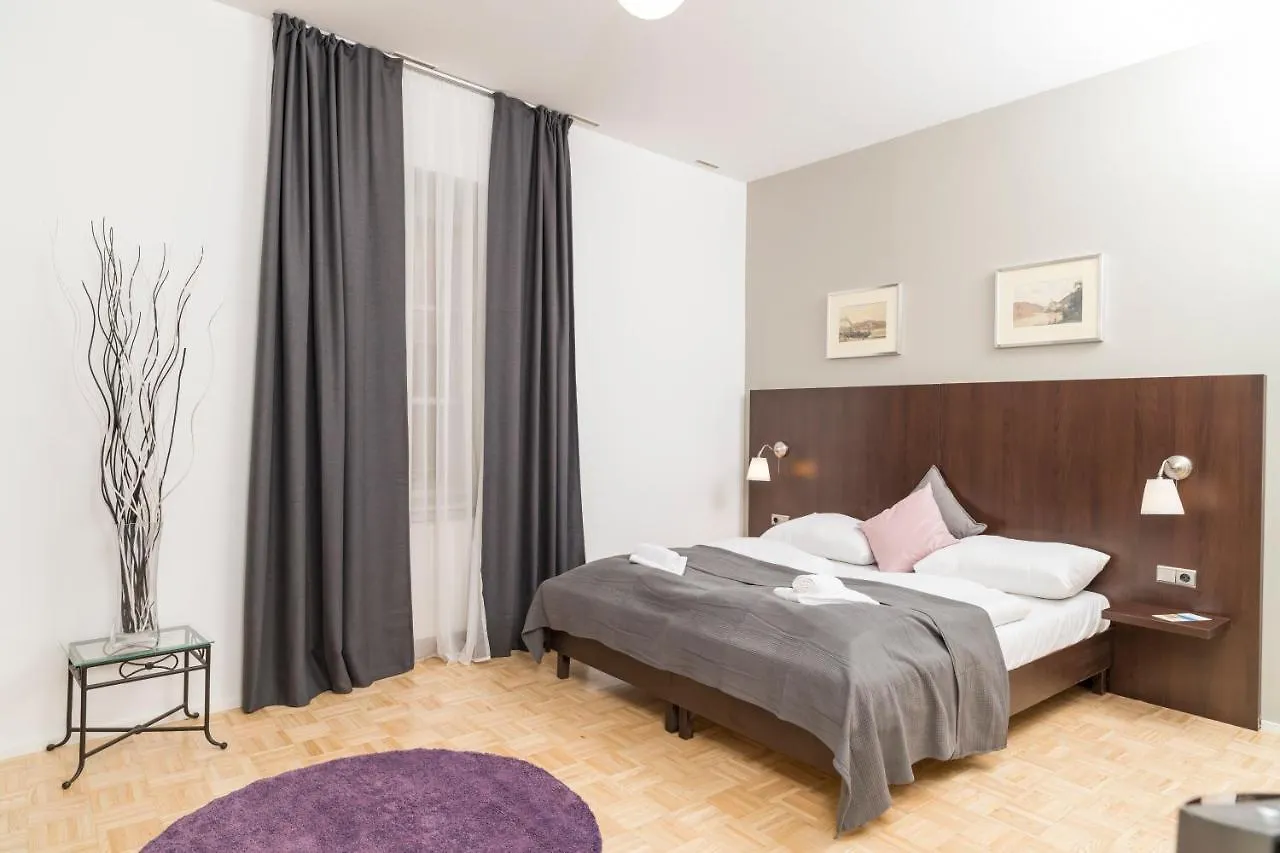 Stephansdom Premium Apartments 0*, Vienna