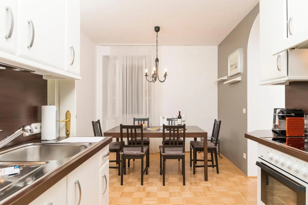 Stephansdom Premium Apartments فيينا النمسا